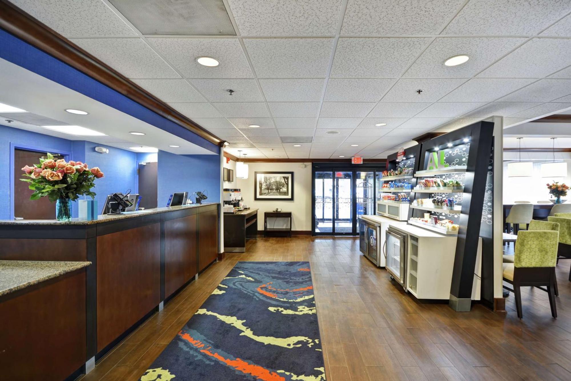 Hampton Inn Birmingham/Mountain Brook Dış mekan fotoğraf